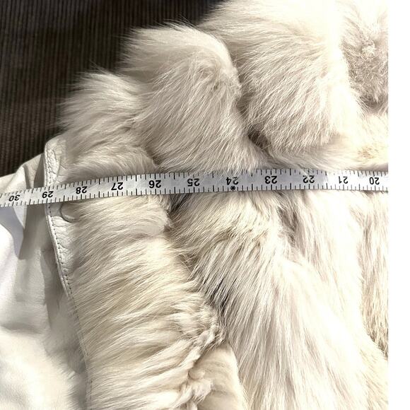 Saga Fox Luxurious Natural Silver Fox Fur Vintage Vest/Jacket Casual Fun Elegant - Picture 14 of 16